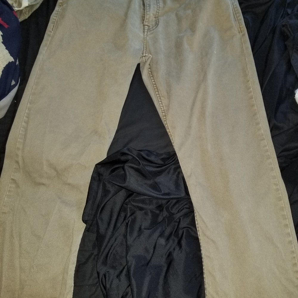 Olive wrangler straight fit pants 32x30